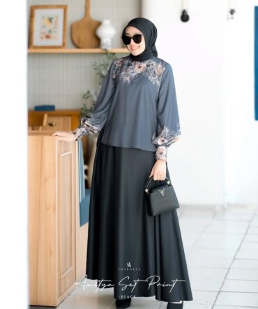 Amitya Set Print