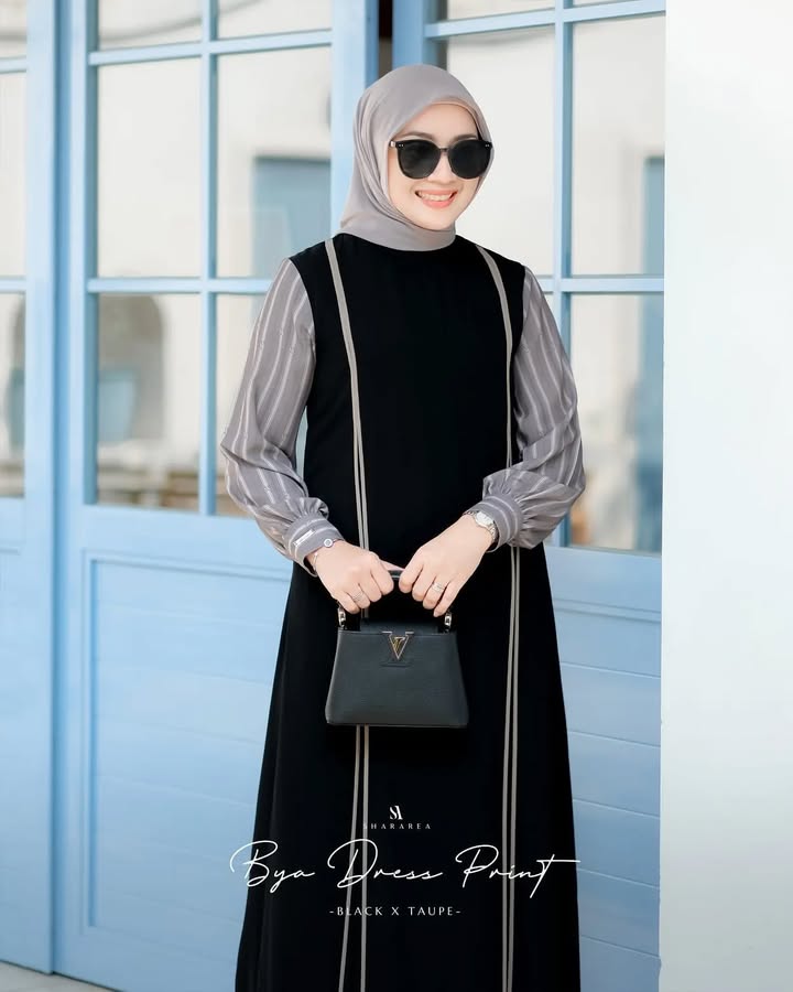 Bya Dress Print