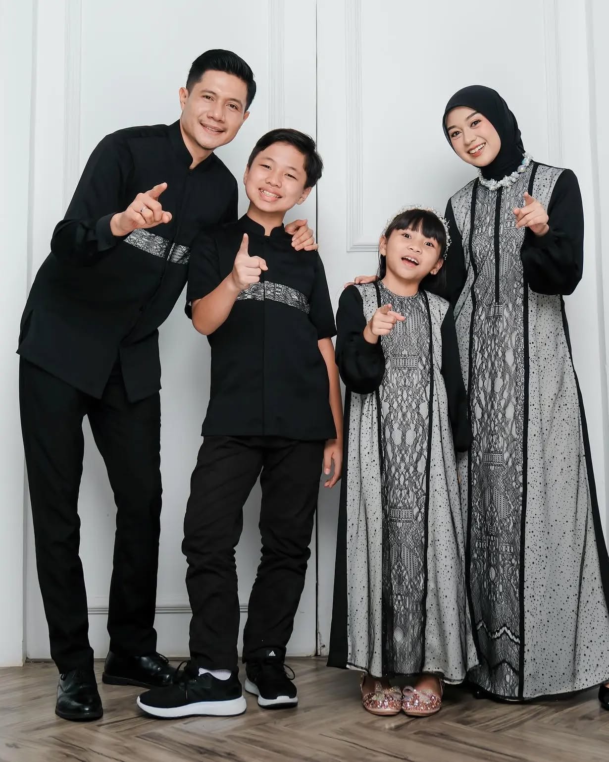 Keysa Set Family (Dewasa)