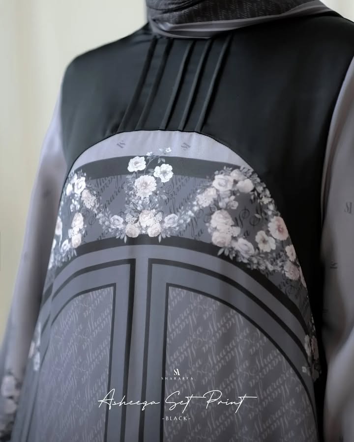 Asheeqa Set Print