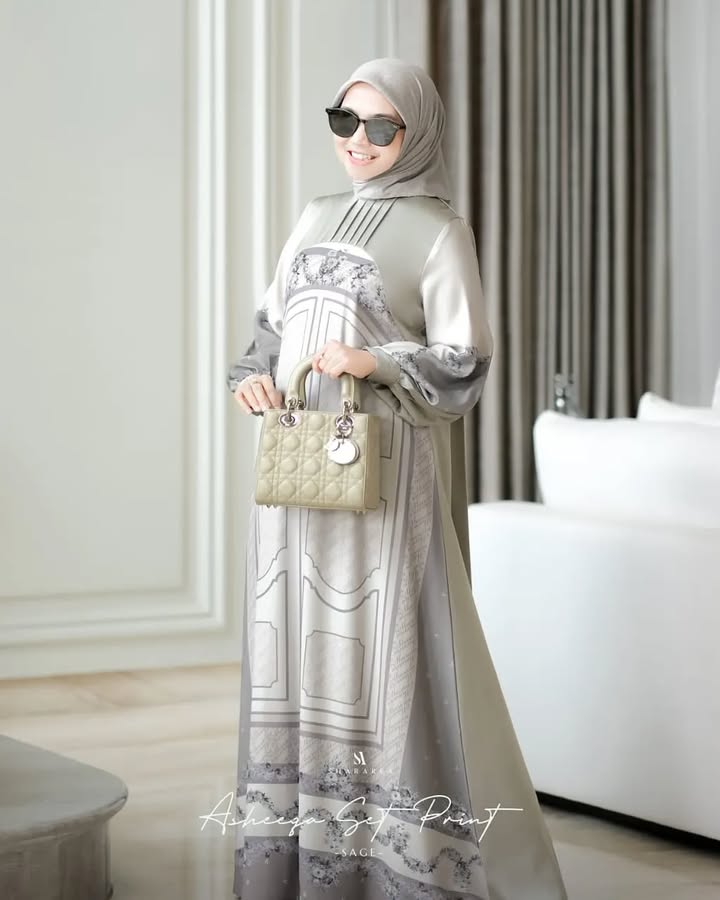 Asheeqa Set Print