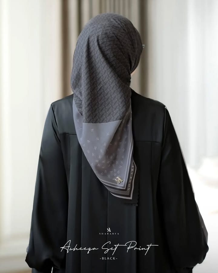 Asheeqa Set Print