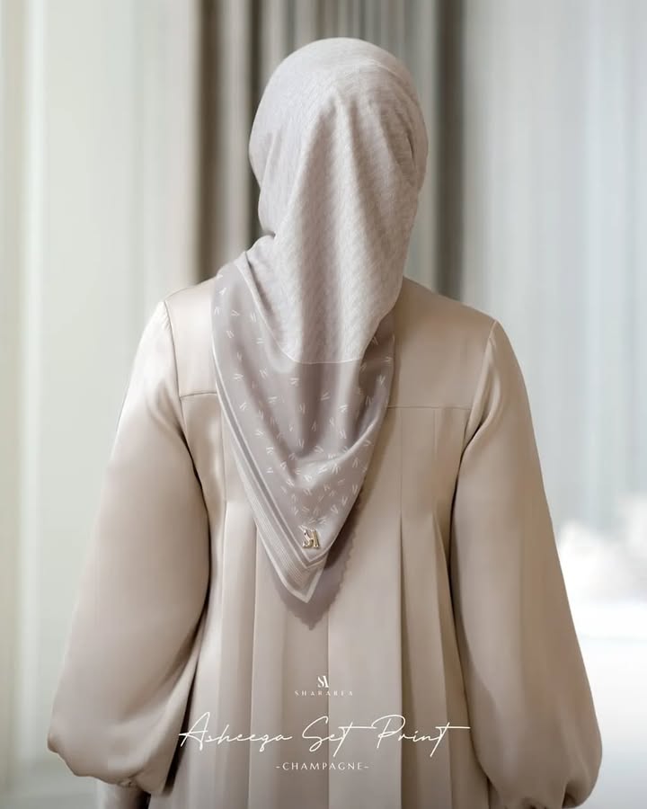 Asheeqa Set Print