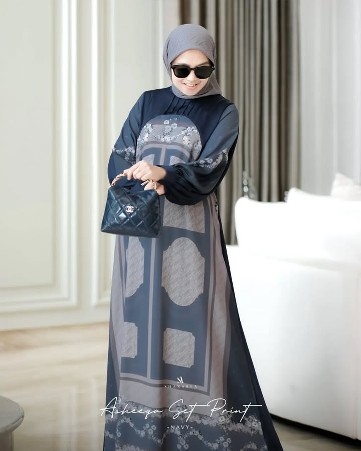 Asheeqa Set Print