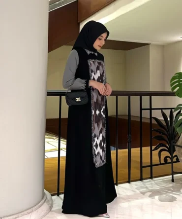 Khayraa Dress