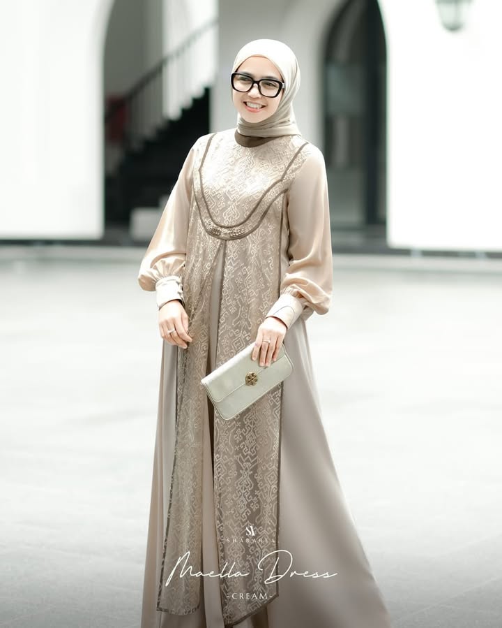 Maela Dress