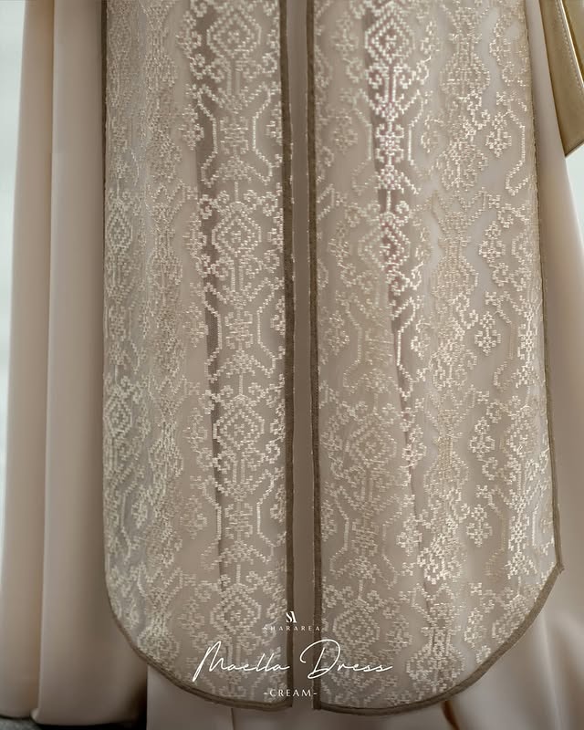 Maela Dress