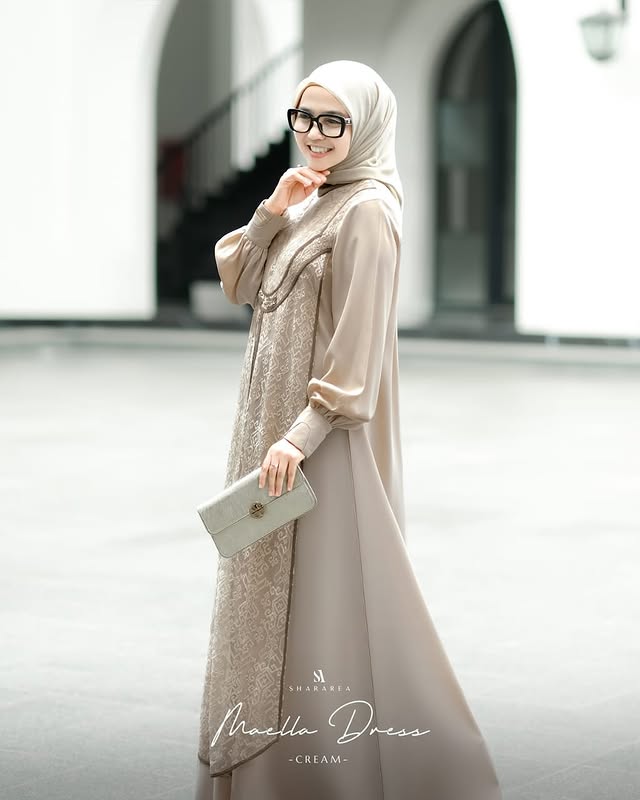 Maela Dress