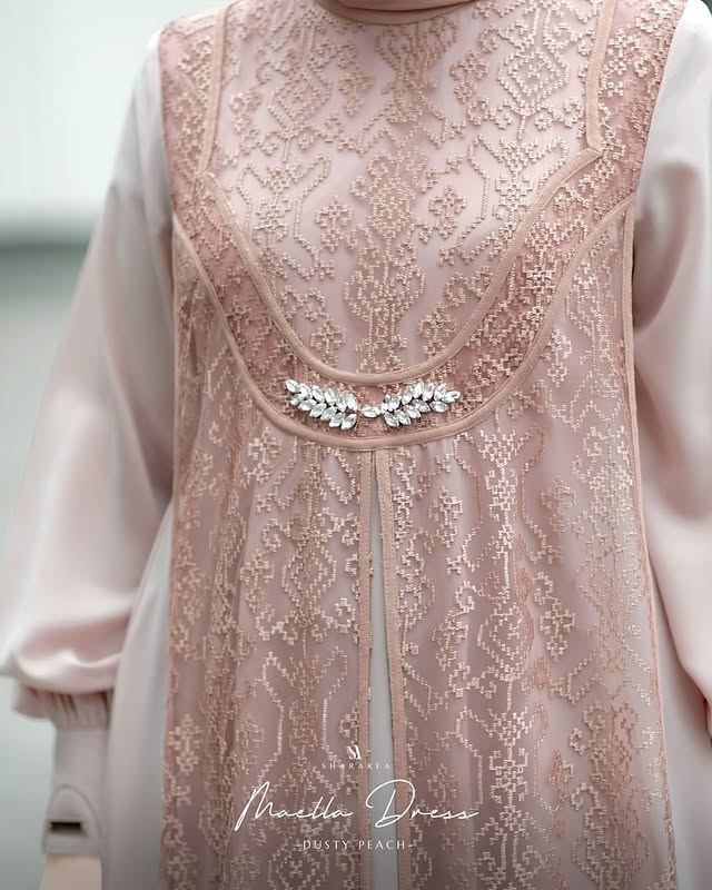 Maela Dress