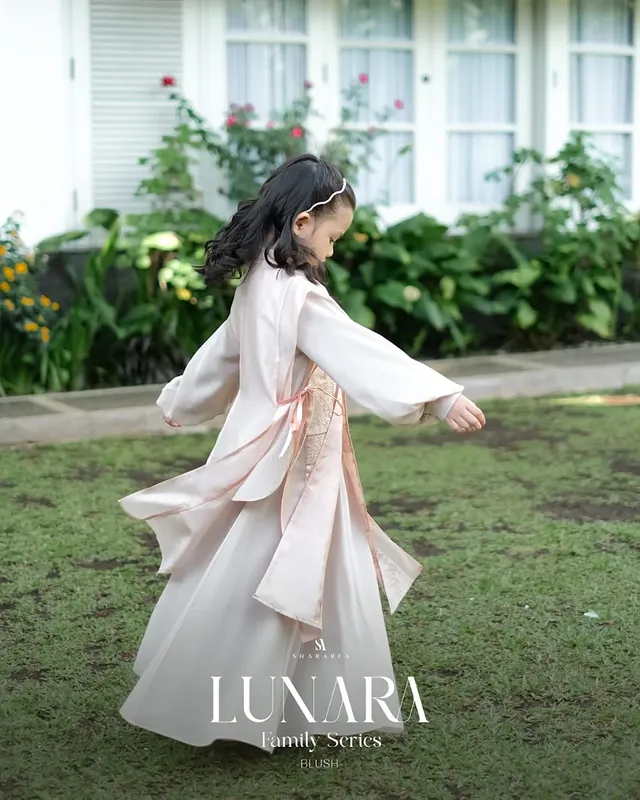 Lunara Family Series (Kids)