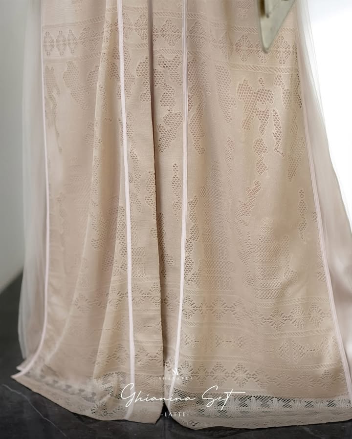 Ghianina Set