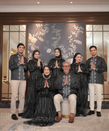 Kamila Signature - Black