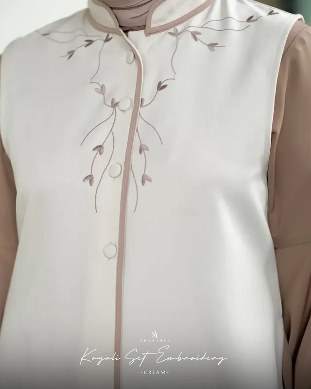 Kayali Set Embroidery