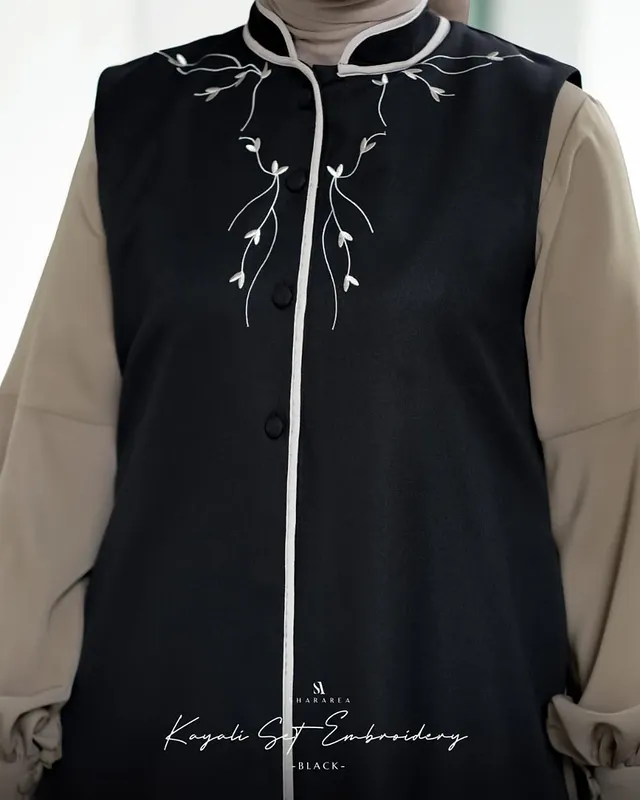 Kayali Set Embroidery
