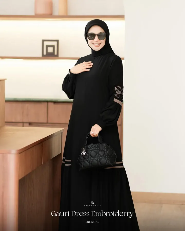 Gauri Dress Embroiderry