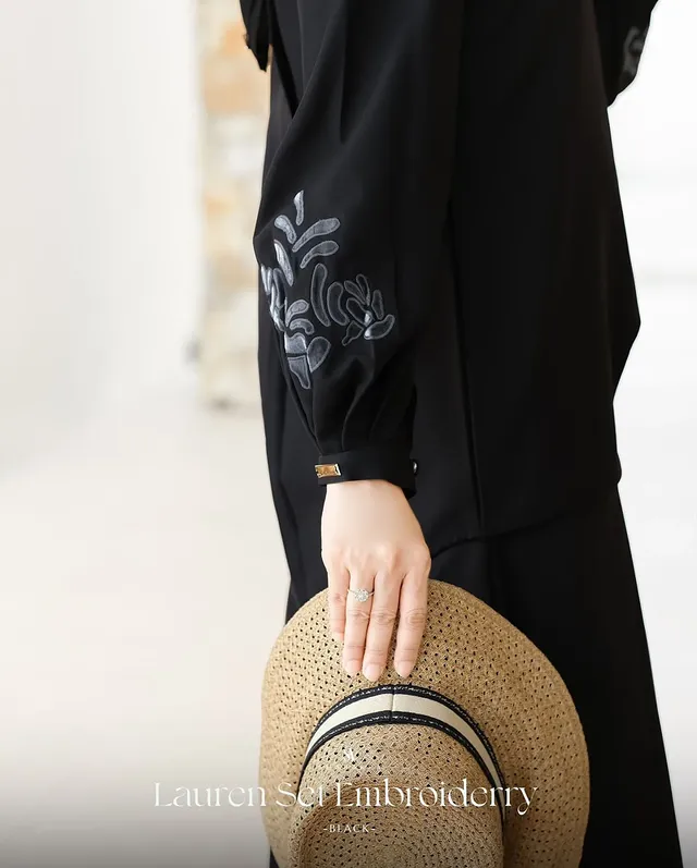 Lauren Set Embroidery