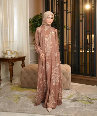 Lavera Dress